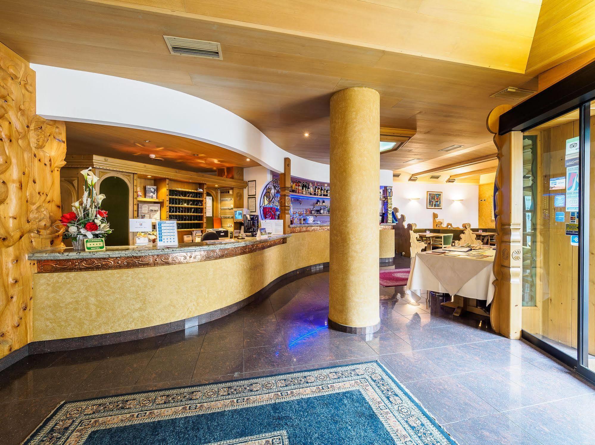 Hotel Santanton Bormio Buitenkant foto